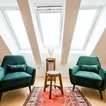 Grosse Dachgeschosswohnung Im Herzen Von Graz