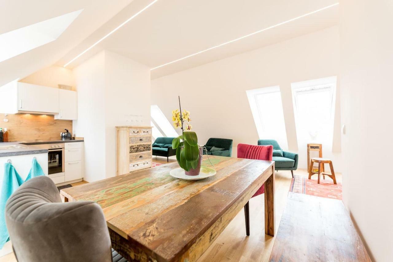 Grosse Dachgeschosswohnung Im Herzen Von Appartement Graz