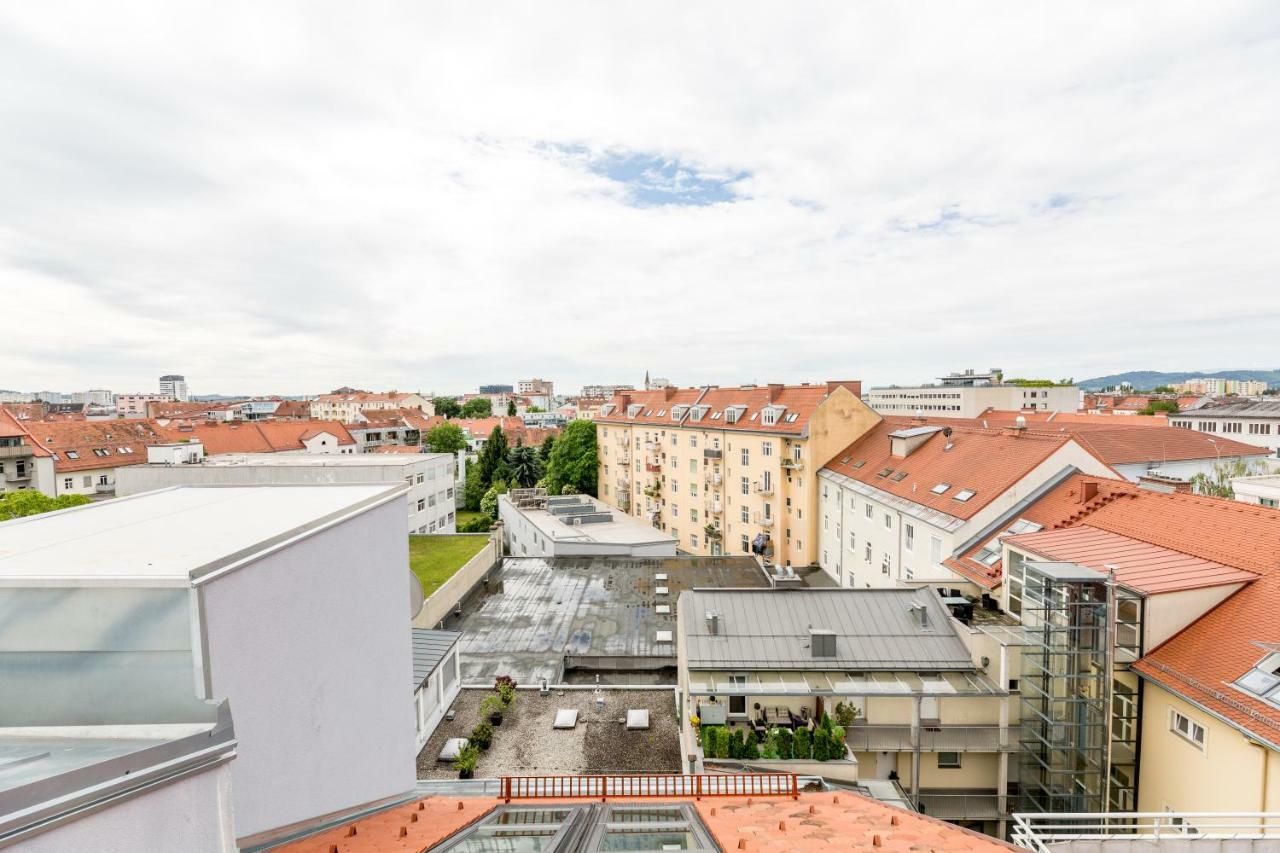 Grosse Dachgeschosswohnung Im Herzen Von Appartement